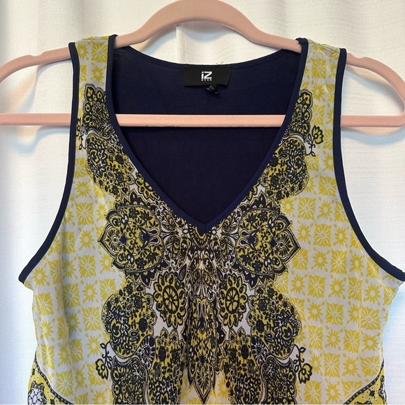 iZ Byer Blouse Tank Top Women’s Medium Floral Boho V-Neck Handkerchief Edge Blue - Picture 6 of 10